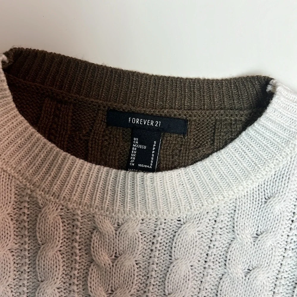 Cropped Sweater - Picture 2 of 4